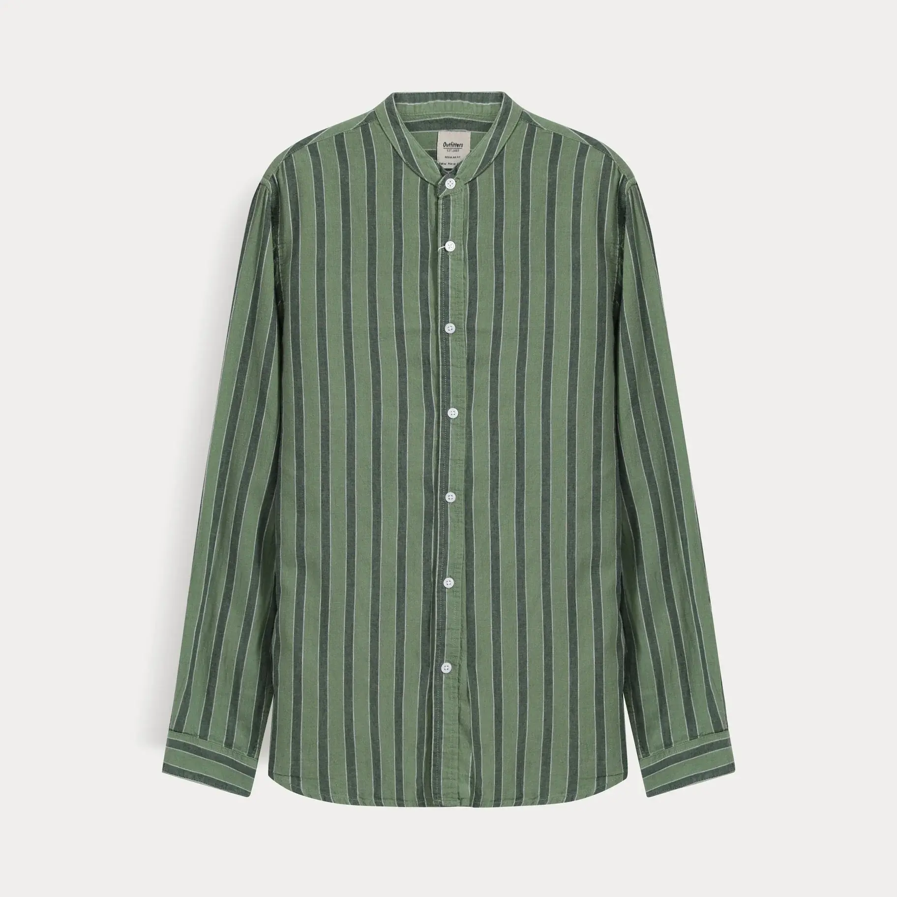 vertical striped shirt